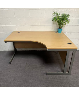 Oak Right Handed Corner Desk- 1600- Grade B