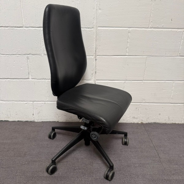 Black Leatherette Boss Design Komac Task Chair - No Arms
