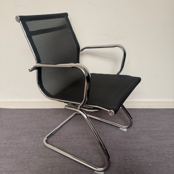 Black Mesh Static Meeting Chair