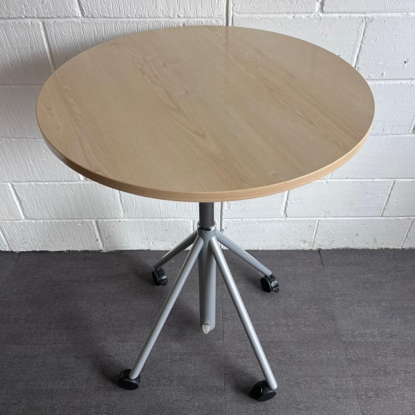 Senator Extendable Maple Round Meeting Table