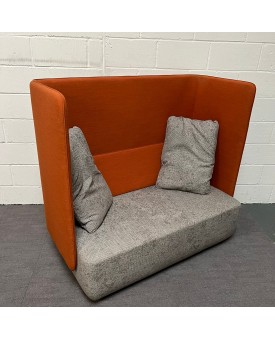 Softline Opera Orange Sofa RRP £3000 Softline Opera Orange Sofa RRP £3000