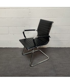 Black leatherette static chair 