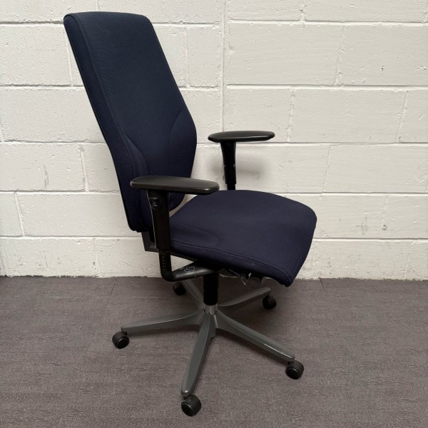 Giroflex G64 Chair