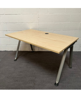 Maple Straight Desk- 1400 x 800